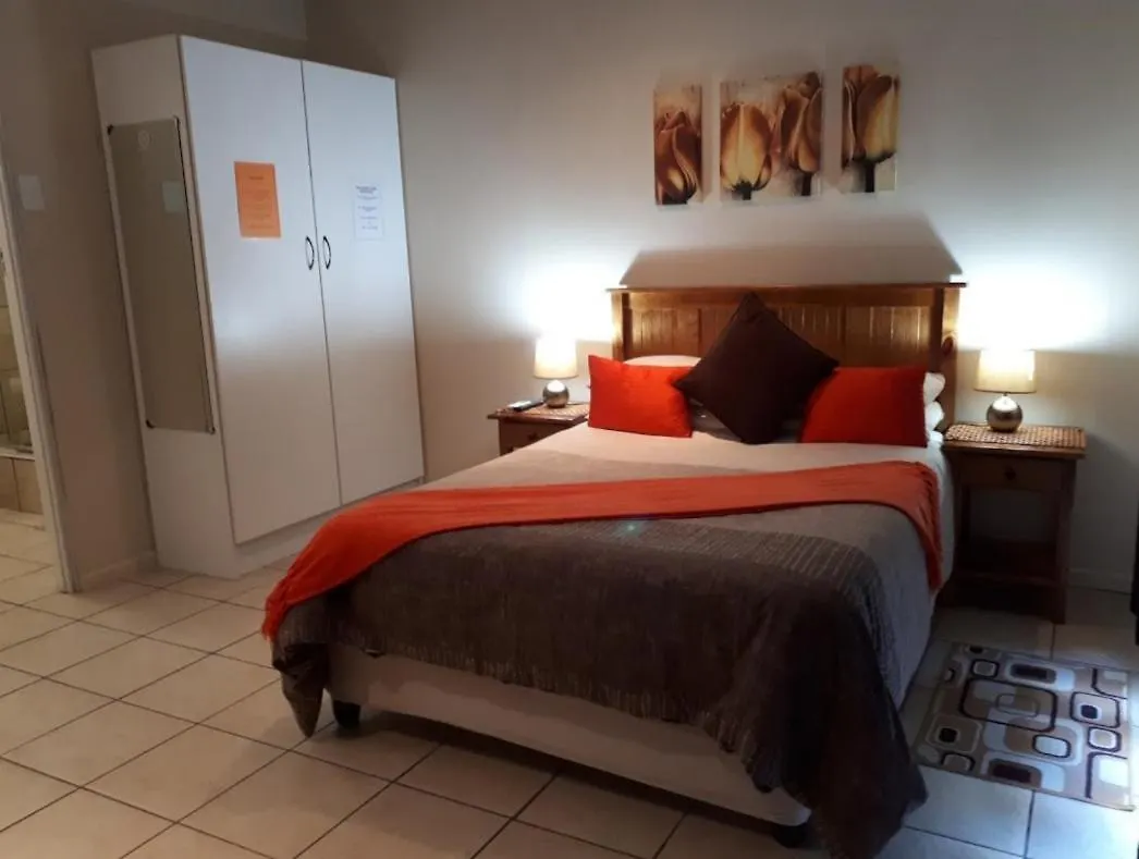 9 On Rigg Self Catering Accommodation 3*, Port Elizabeth