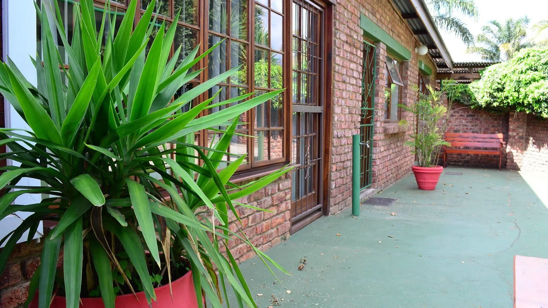 9 On Rigg Self Catering Accommodation Guest house